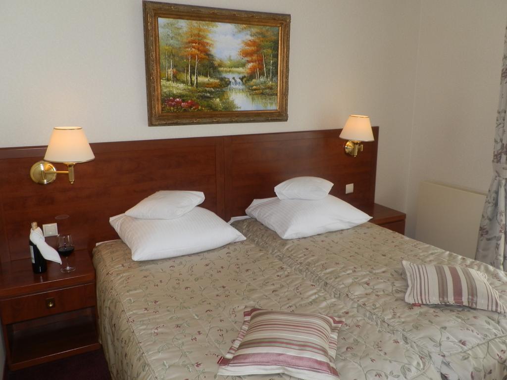 Willa Alexander Resort & Spa - Caloroczny Kryty Basen Mielno  Quarto foto