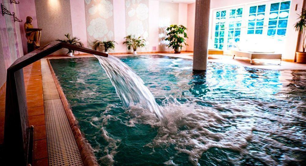 Willa Alexander Resort & Spa - Caloroczny Kryty Basen Mielno  Exterior foto