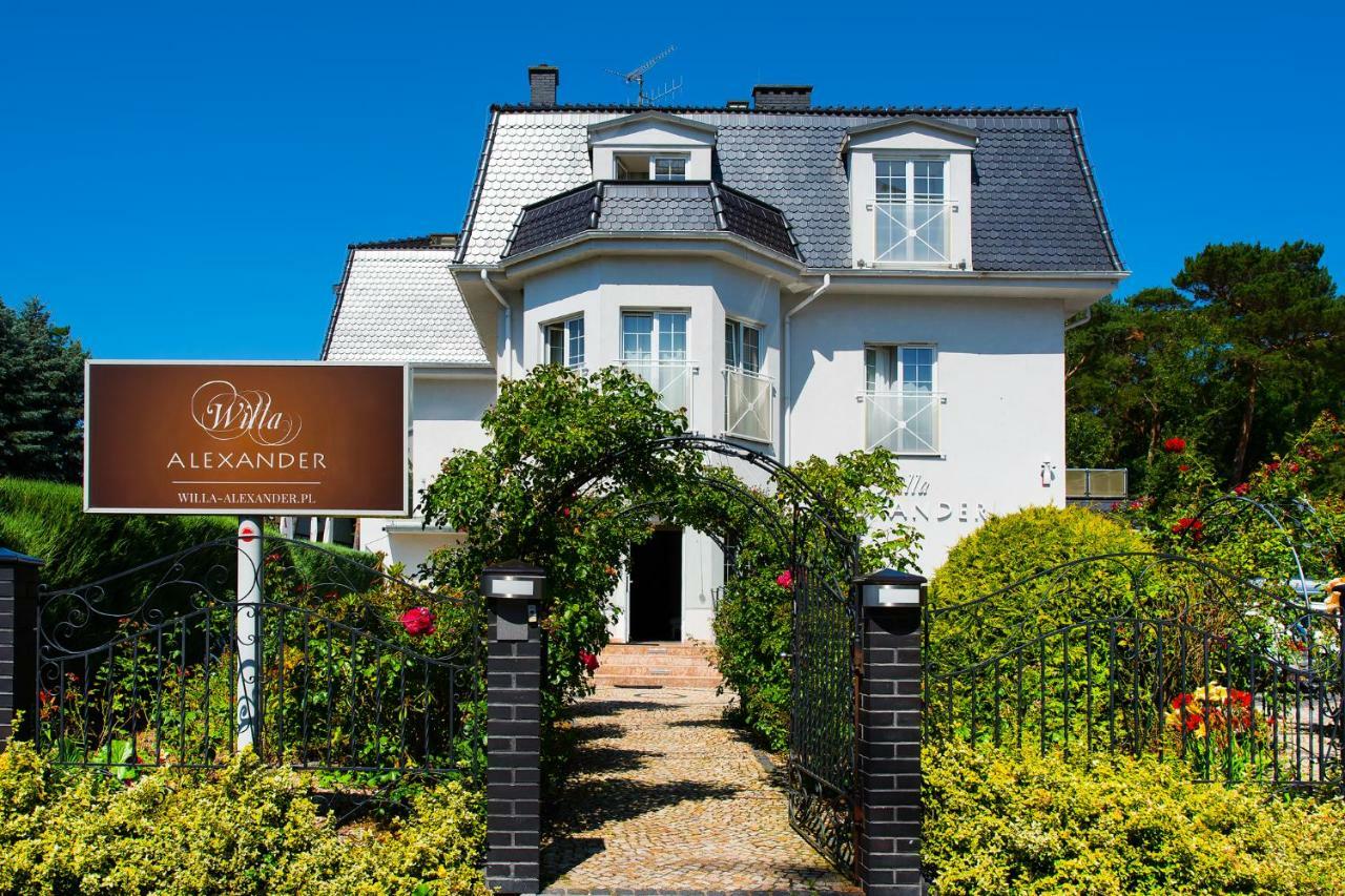 Willa Alexander Resort & Spa - Caloroczny Kryty Basen Mielno  Exterior foto